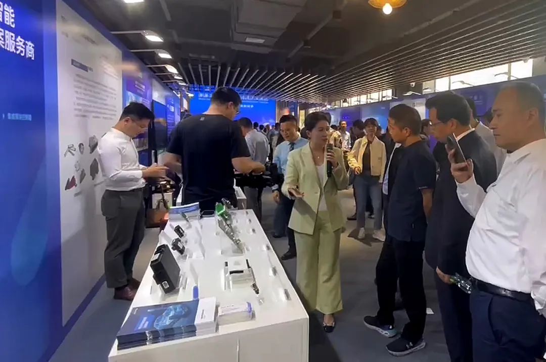 奇瑞图2.jpg 首页- 尊龙集团中国官方网站